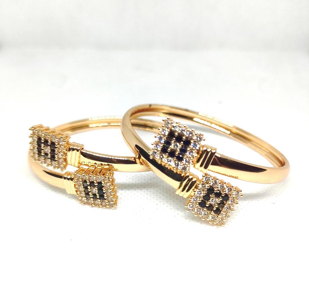 Golden Kara Bangles Set for Pakistani Wedding Party Wear